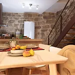 Patio Con Barbacoa: Disfruta Del Matarrana アパート *
