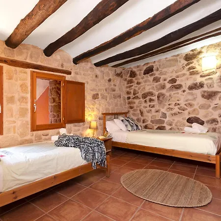 Patio Con Barbacoa Disfruta Del Matarrana *