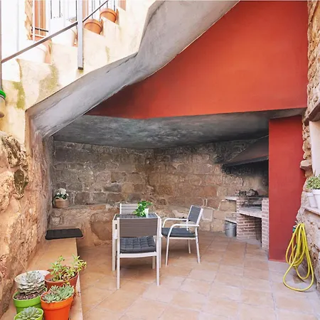 Patio Con Barbacoa: Disfruta Del Matarrana *